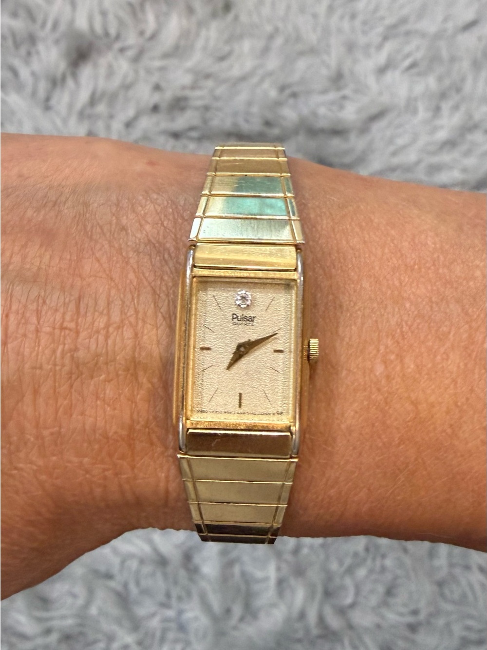 Pulsar Women's Gold-Tone Rectangular Bracelet Watch WORKS new battery